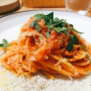 BRACERIA　PASTICCERIA　BOND