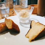 BRACERIA　PASTICCERIA　BOND