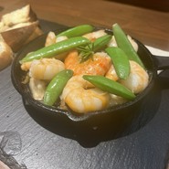 ぷりぷり海老のアヒージョ