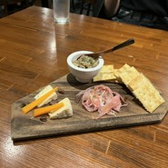 炭火やき＆ワインIZAKAYA　シャルボン