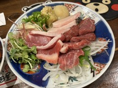 馬刺し盛合せ