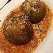 トラットリア　クアルト