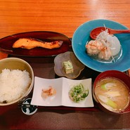 日本橋　逢坂