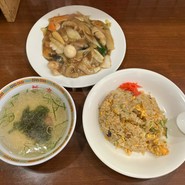 八宝菜と焼飯のセット