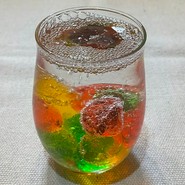 虹色ソーダ　380円