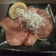 黒毛和牛焼肉と本格もつ鍋 山樹 小牧原店
