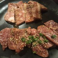 黒毛和牛焼肉と本格もつ鍋 山樹 小牧原店
