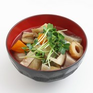 新潟魚沼十日町の郷土料理　のっぺ汁