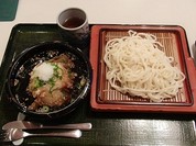 玉ねぎ　つけ麺　華