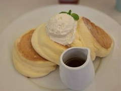 幸せのパンケーキ　神戸店