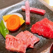 飛騨牛　焼肉・すきやき・しゃぶしゃぶ　丸明