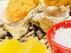 本ズワイガニと蟹味噌のグラタントースト