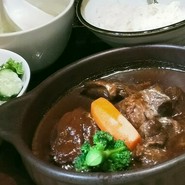牛タンシチュー定食