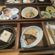 暖場　さん亀