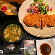 れすとらん北斎 （ほくさい）