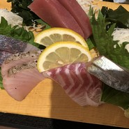 神戸海鮮居酒屋　三宮高架下市場