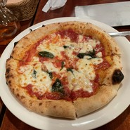 マルゲリータ、かなりのボリームあります。