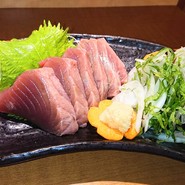 鰹刺身