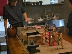 真鯛の頭をじっくり焼いてます