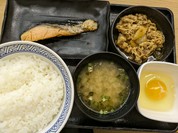 牛鮭定食