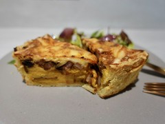 ベーコンとボルチーニ茸の蜜芋キッシュ