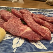 馬刺し　霜降り