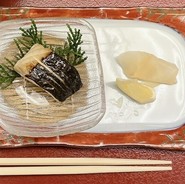 焼物（鰆煮付け　新生姜あちゃら漬け）