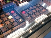 Chocolaterie&Bar ROND-POINT by Hirofumi Tanakamaru