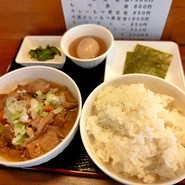 もつ煮定食750円