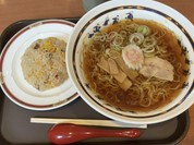 支那そばミニチャーハンセット1050円！