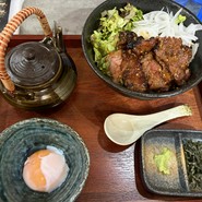 淡路島肉丼製作所 牛と米
