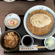 比内地鶏炊き込みご飯と稲庭うどんセット