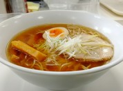 チャーシューと味玉オンのしょうゆラーメン