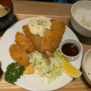 魚屋のマグロ食堂 オートロキッチン 赤羽店