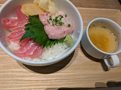 魚屋のマグロ食堂 オートロキッチン 赤羽店