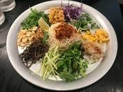 たっぷり野菜のカリカリ和え麺