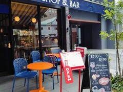 角打ち　テラス席