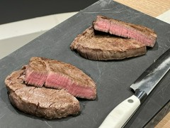 牛肩ロース　牛男