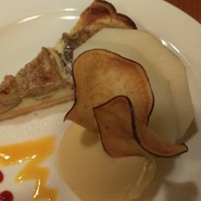 イチヂクのケーキ＆さつま芋アイス 梨添え（コース料理）