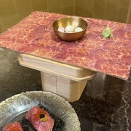 一億円で居酒屋建ててみた。億万鳥者 新宿本殿