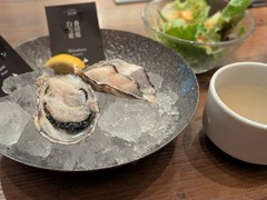 生牡蠣は新鮮でとても美味しくいただきました