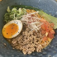 ～shimuja流～　冷やし豚骨担々麺