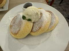 幸せのパンケーキ　心斎橋店