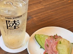 お通しの生ハムメロン