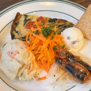 前菜盛り合わせ