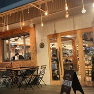 THE　BACKYARD　CAFE