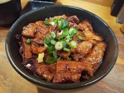 炭焼豚丼 豚野郎