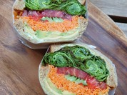 アボカド野菜サンド