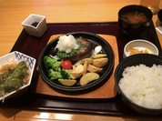 関サービスエリア（上り線）レストラン「かごの屋」