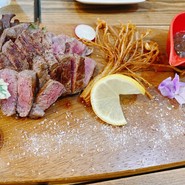 NIKUのcafeーbar　AJITO